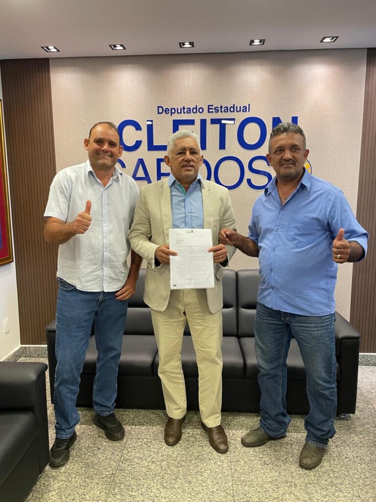 cleiton-cardoso-une-forcas-politicas-e-garante-avanco-na-saude-de-barrolandia