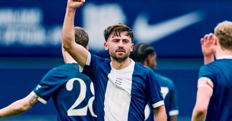 lucas-perri-brilha,-leeds-elimina-birmingham-e-segue-na-copa-da-inglaterra