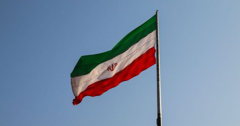 ira-concordou-em-“nunca”-armazenar-material-nuclear,-diz-mediador