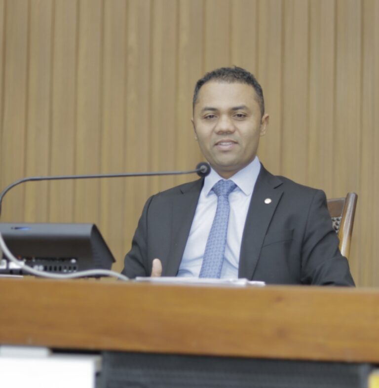 deputado-moisemar-marinho-relata-favoravel-a-mp-que-fortalece-educacao-nos-municipios
