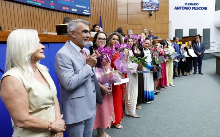 aleto-homenageia-mulheres-com-diploma-mulher-cidada-e-titulo-de-cidada-tocantinense