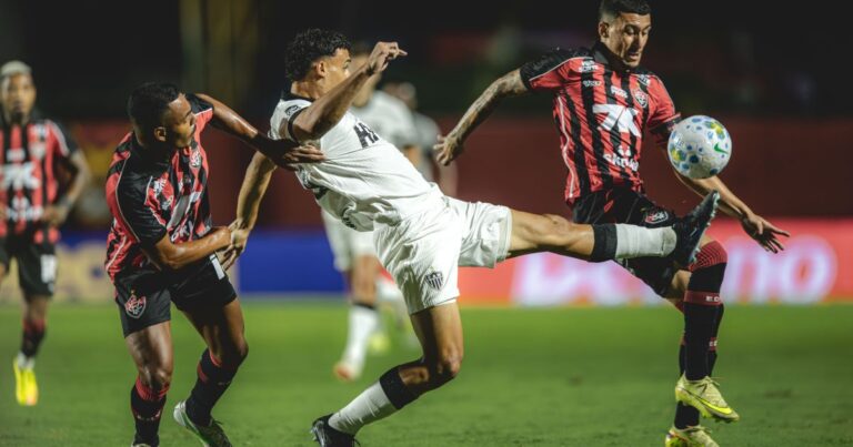 brasileirao:-vitoria-vence-o-atletico-mg-em-casa-e-se-afasta-do-z4