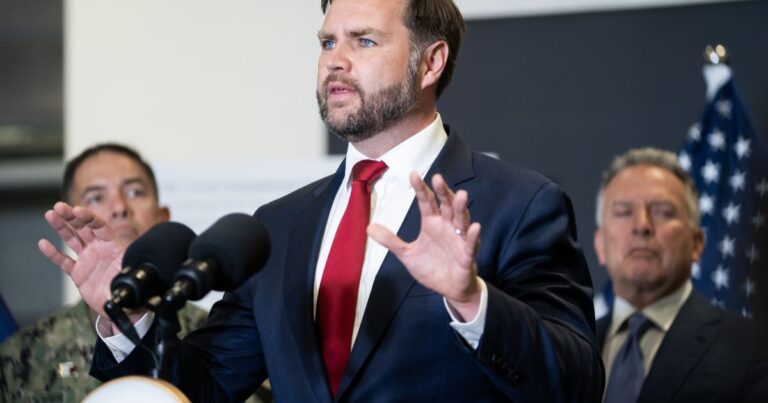 ira-diz-preferir-negociar-com-jd-vance,-o-vice-de-trump,-dizem-fontes