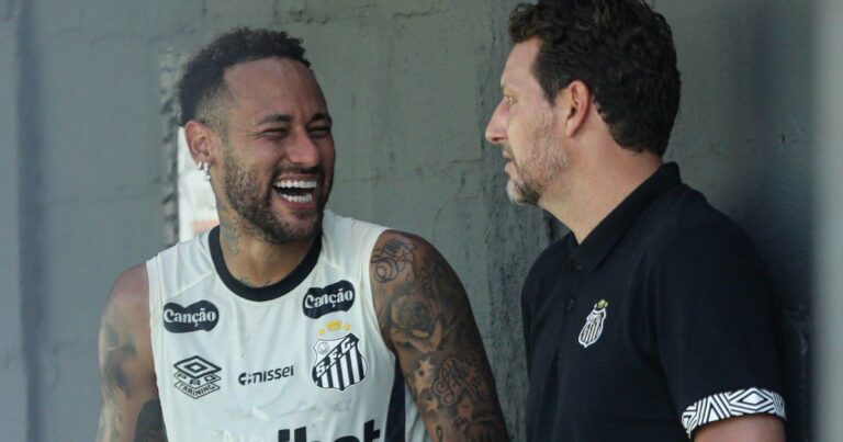 neymar-marca-e-da-assistencia-em-jogo-treino-contra-o-sub-20-do-santos