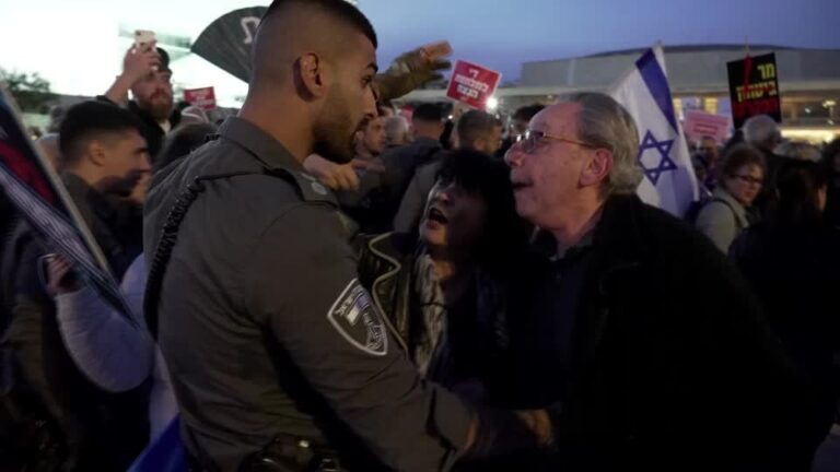 manifestantes-israelenses-contra-a-guerra-sao-presos-em-tel-aviv