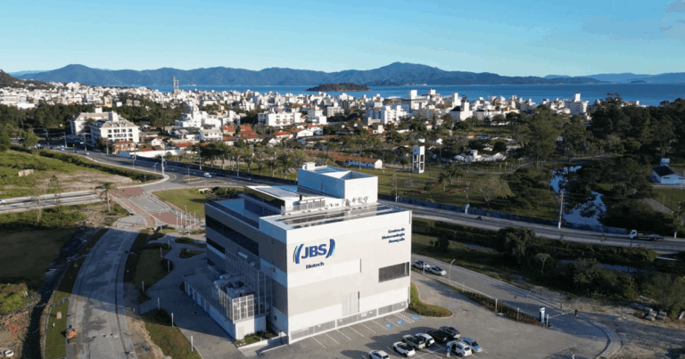 jbs-inaugura-centro-de-biotecnologia-em-sc-e-aposta-em-“superproteinas”
