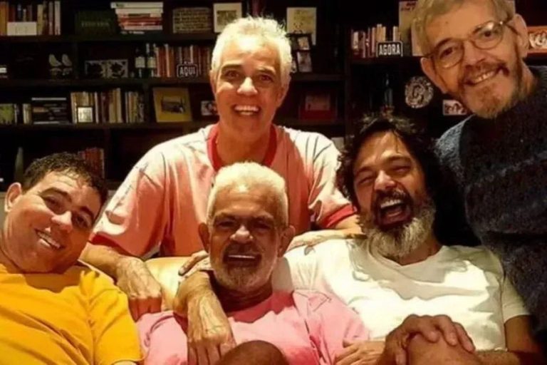 bruno-mazzeo-lamenta-morte-do-irmao,-duda-anysio