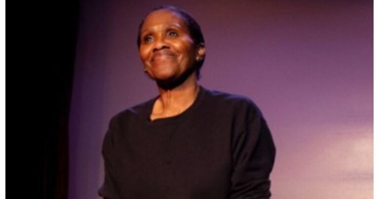 Morre Dee Freeman, atriz de “Dexter”, aos 66 anos morre-dee-freeman,-atriz-de-“dexter”,-aos-66-anos