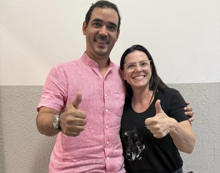 Diane da Vitória dos Bichos troca PSB pelo PSDB e confirma pré-candidatura à Câmara Federal diane-da-vitoria-dos-bichos-troca-psb-pelo-psdb-e-confirma-pre-candidatura-a-camara-federal