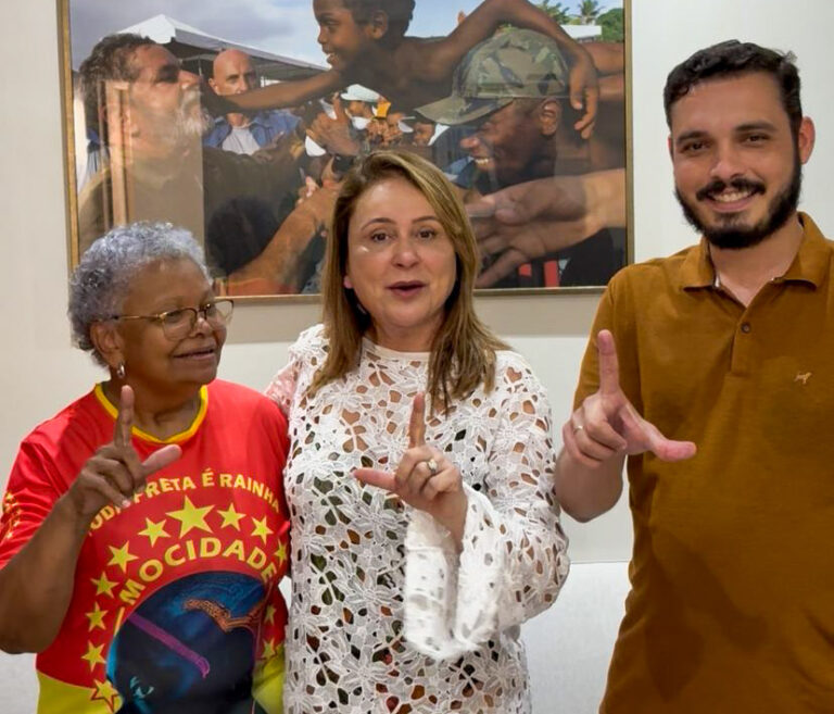 executiva-nacional-do-pt-oficializa-filiacao-de-katia-abreu-com-ampla-maioria-de-votos