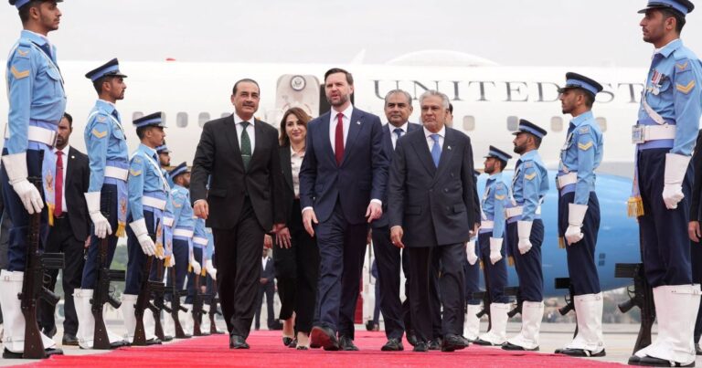 Negociações entre EUA e Irã no Paquistão já duram mais de 15 horas negociacoes-entre-eua-e-ira-no-paquistao-ja-duram-mais-de-15-horas